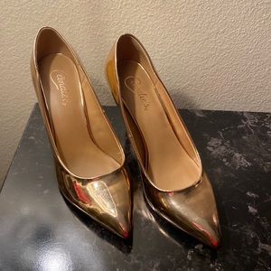 NWOT Candies rose gold pointed pumps. Size 8.5